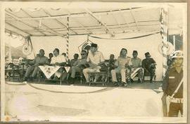 Sri Sultan Hamengku Buwono IX duduk diatas panggung di dampingi Moenadi dan pejabat di Purbalingg...