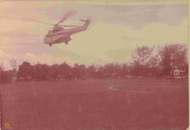 Helikopter yang membawa Sri Sultan Hamengku Buwono IX sudah terbang setalah acara Peresmian Perlu...