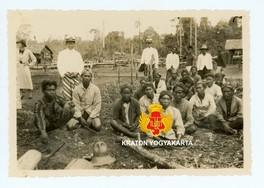 Orang-orang dari Yogyakarta yang hendak tinggal di dusun Trimurja.