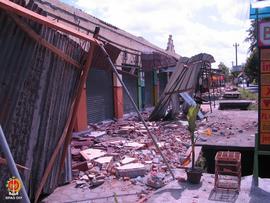 Kerusakan bangunan ruko akibat gempa di Desa Jambitan, Banguntapan, Bantul.