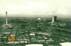 Pemandangan sekitar Monumen Nasional dilihat dari lantai 23 Gedung DKI Merdeka Selatan.