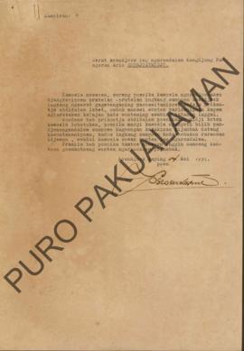 Surat dari Sosrosudarmo kepada Ngarsa Dalem Kangdjeng Pangeran Ario Sorjoatmodjo perihal melengka...