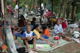Suasana pengungsian warga di Dusun Ndahromo II, Segoroyoso, Pleret, Bantul.