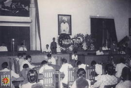 Sidang Pleno Komite Nasional Indonesia Pusat (KNIP) di Malang Jawa Timur pada tanggal 25 Pebruari...