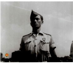 Seorang prajurit sedang mengikuti Upacara Peringatan Hari Pahlawan 10 November.