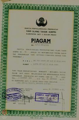 Piagam Penghargaan dari Pengurus KORPRI Kabupaten Dati II Kulon Progo untuk Sub Unit KORPRI BP-7 ...