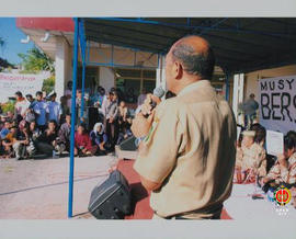 Bupati Bantul-Idham Samawi-sedang menyampaikan pidato sambutan.