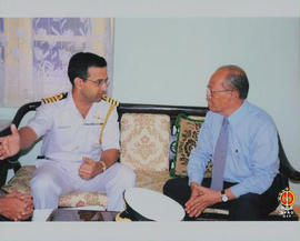 Pimpinan Angkatan Laut India Pavan Chauhan sedang berbicara dengan Wakil Gubernur Provinsi DIY Sr...
