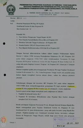 Kumpulan Surat tentang peserta penataran P-4 Pegawai RI Pejabat Eseleon III.