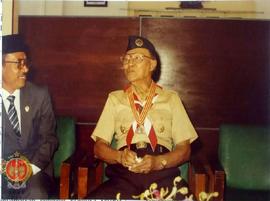 Pejabat Gubernur DIY Paku Alam VIII sebagai Ketua Kwartir Daerah Propinsi DIY sebelum melantik pe...