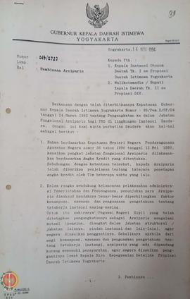 Surat dari Gubernur Kepala Daerah Istimewa Yogyakarta kepada Kepala Instansi Otonom Daerah Tingka...