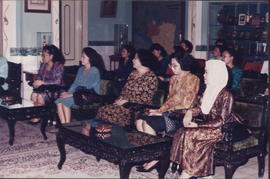 Ibu-ibu Dharma Wanita Kabupaten Sleman yang ikut menghadiri acara Serah Terima bantuan korban ben...