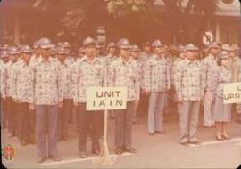 Barisan peserta upacara dari unit IAIN Sunan Kalijaga Yogyakarta