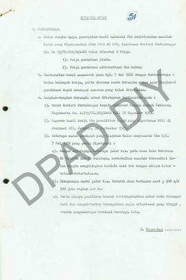Notulen rapat Rabu 2Mei 1986 dipimpin Bapak Soerasto, SH, acara Inventarisasi masalah tanah Krato...