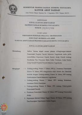Berkas Surat Keputusan Kepala Kantor Arsip Daerah tentang susunan anggota tim penyusun buku dafta...