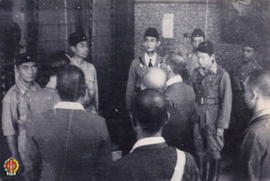Panglima Besar Jenderal Soedirman bersama Urip Sumoharjo turut menyaksikan pelucutan senjata Tent...