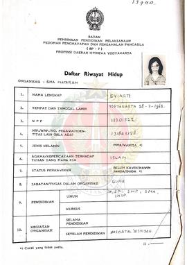 Daftar Riwayat Hidup Peserta Penataran Kelas Bahasa Kelompok II dari BP-7 Provinsi Daerah Istimew...