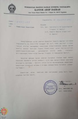 Bendel surat dari Kepala Kantor Arsip Daerah Provinsi Daerah Istimewa Yogyakarta perihal permohon...