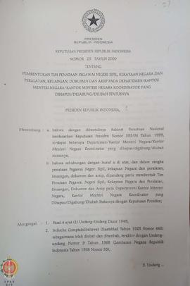 Keputusan Presiden Republik Indonesia nomor: 25 tahun 2000 tentang pembentukan tim penataan Pegaw...
