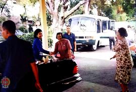 Ibu Bupati menerima kedatangan Dharma wanita Pusat yang diwakili Ibu Try Sutrisno (berbaju biru) ...