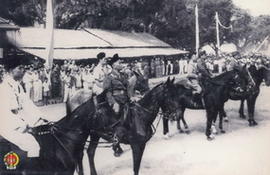 Panglima Besar Jenderal Soedirman, Urip Sumoharjo, dan Sri Sultan Hamengku Buwono IX bersiap-siap...