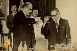 Wakil Presiden Republik Indonesia dan Wakil Presiden Republik Iraq bersulang sebagai tanda persah...